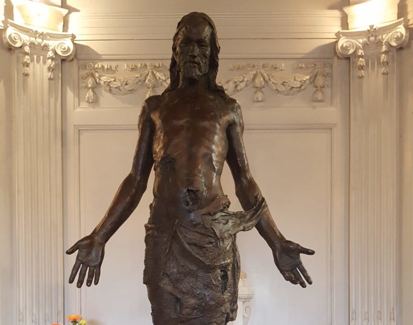 « Christ » de Christophe Charbonnel : nouvelle acquisition du parc de sculptures du Château des Pères « Christ » de Christophe Charbonnel : nouvelle acquisition du parc de sculptures du Château des Pères